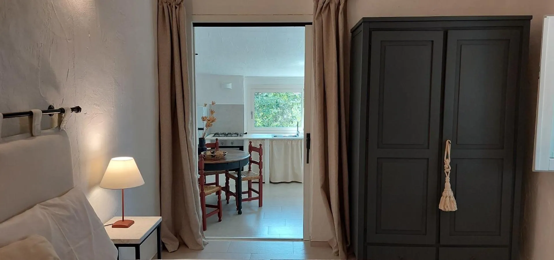 템피오파우사니아 Conca Marina B&B 0*,  이탈리아
